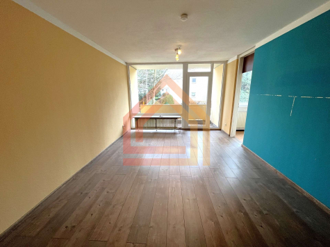 Bezugsfrei und zentral – 2-Zimmer-Wohnung mit PKW-Stellplatz in Pulheim, 50259 Pulheim, Wohnung zum Kauf