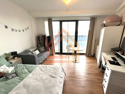 Bezugsfreies Apartment mit Balkon und Stellplatz – Attraktives Renditeobjekt in Hürth, 50354 Hürth, Etagenwohnung zum Kauf